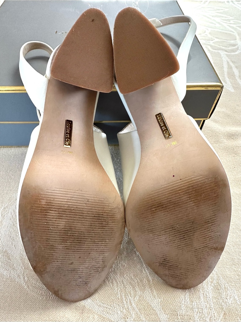 Louise et Cie White Leather Peep Toe Block Heel Sandals Size 9 - Picture 9 of 10